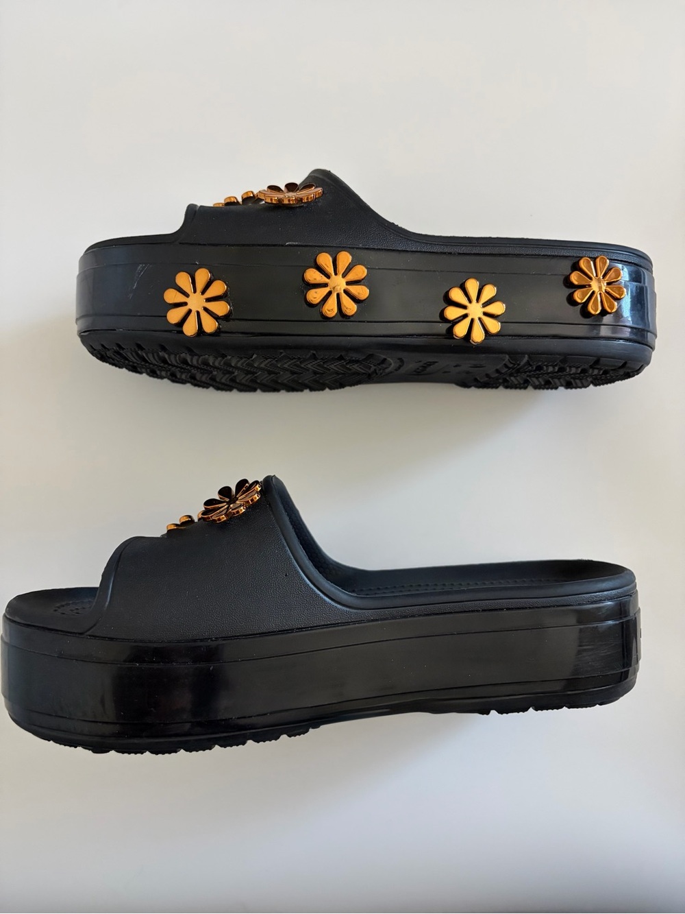 Crocs Crocband Metallic Bloom Platform Slides Gold Black Floral Charms Sz 9 Rare - Picture 10 of 16